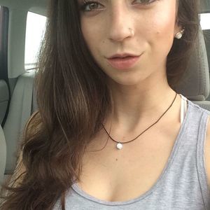 Meet your Posher, Brooke